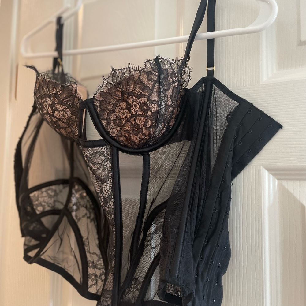 Victoria Secret corset top 34B